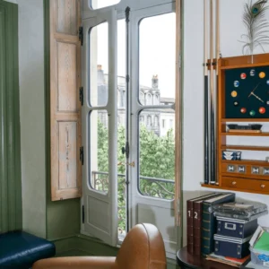 Fenêtre traditionnelle bois installée dans une maison ancienne