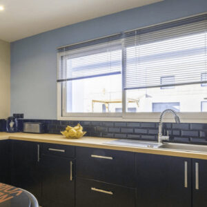 Fenêtre aluminium blanche