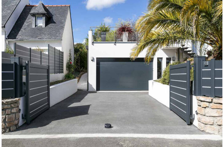Portail alu battant plein avec jonc décor – Image 7