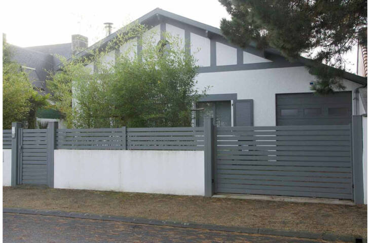 Portail alu coulissant lames fines ajourées – Image 3