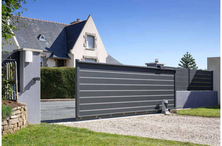 Portail alu coulissant plein avec jonc décor – Image 3