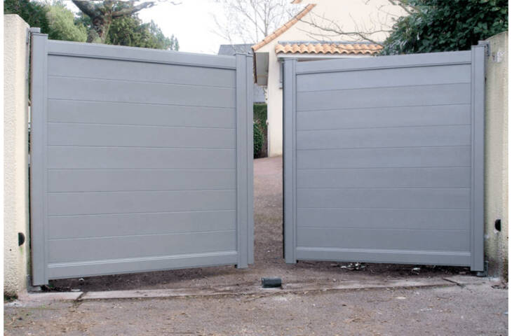 Portail aluminium battant plein – Image 4