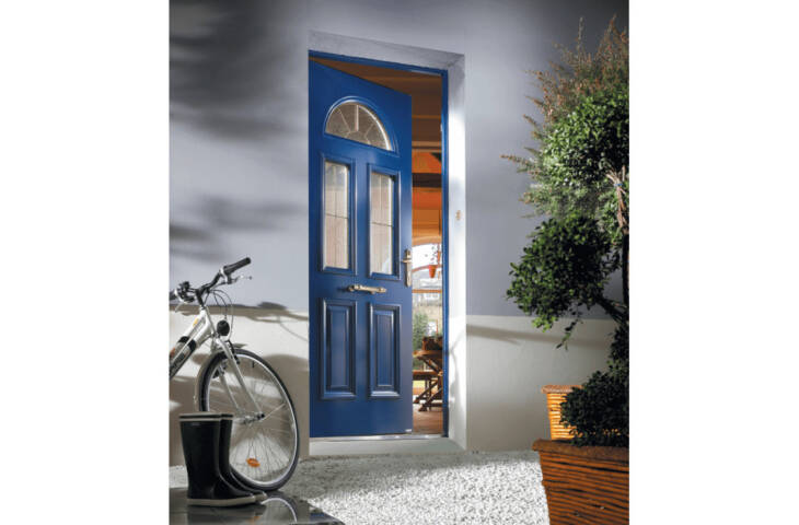 Porte classique mi-vitrée et moulures – Image 3