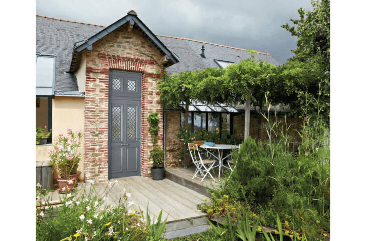 Porte de charme mi-vitrée avec grille – Image 3