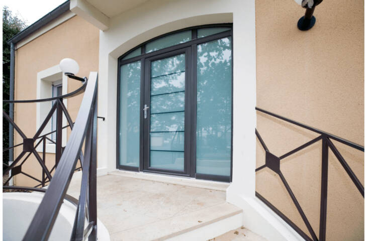 Porte moderne grand vitrage – Image 5