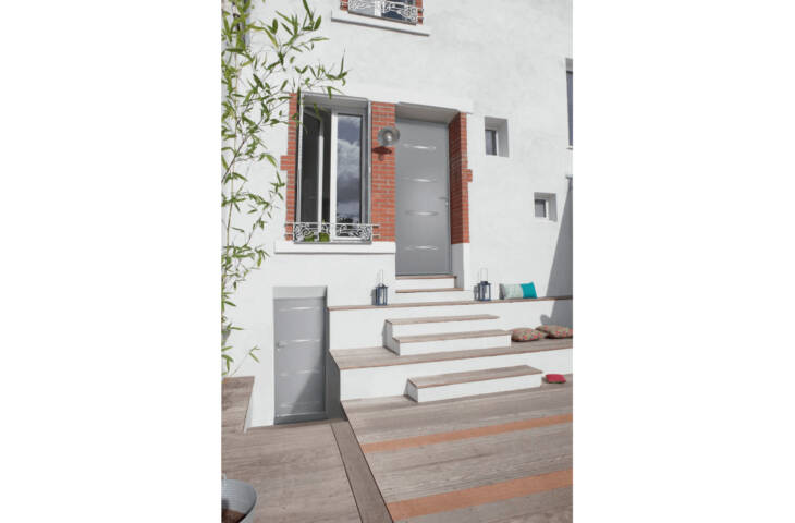Porte pleine avec motifs incrustés – Image 4