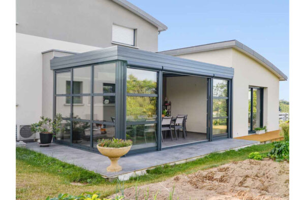 Véranda contemporaine en appui d'angle – Image 4