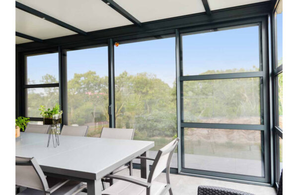 Véranda contemporaine en appui d'angle – Image 6